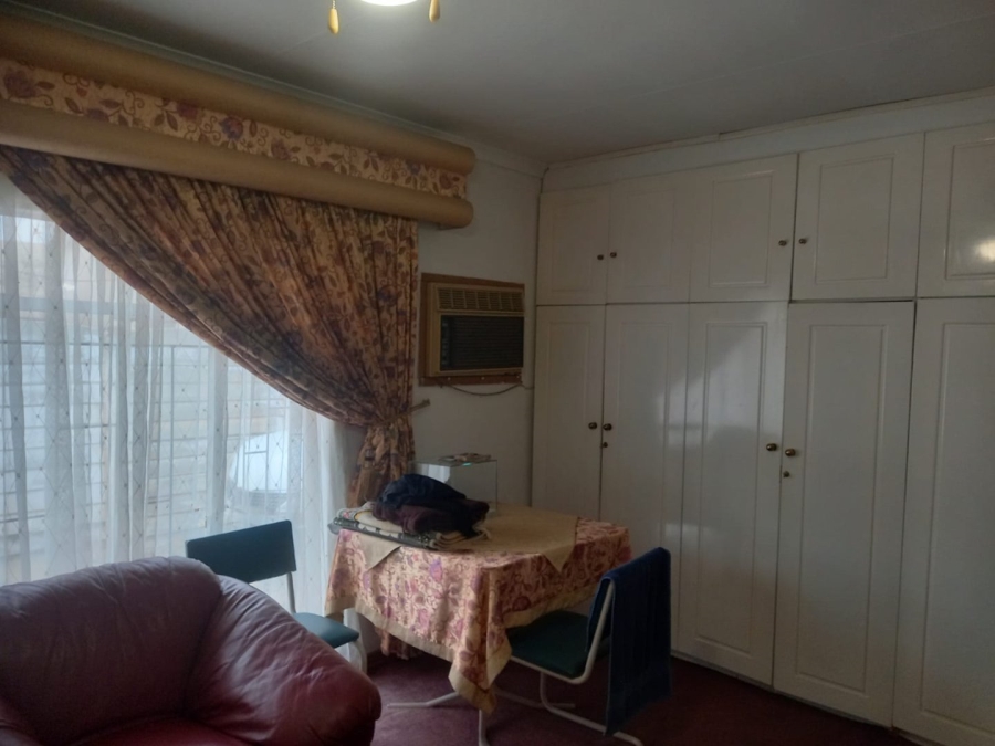 4 Bedroom Property for Sale in Manzil Park North West